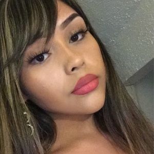 Meet your Posher, Vanessa